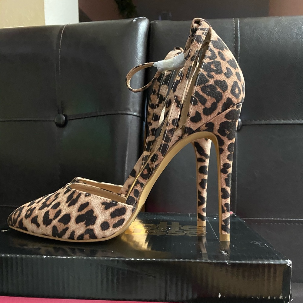 Gorgeous Heels - Picture 4 of 8